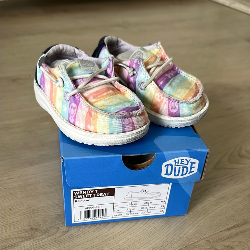 Hey Dude Rainbow Toddler Wendy T Sweet Treat